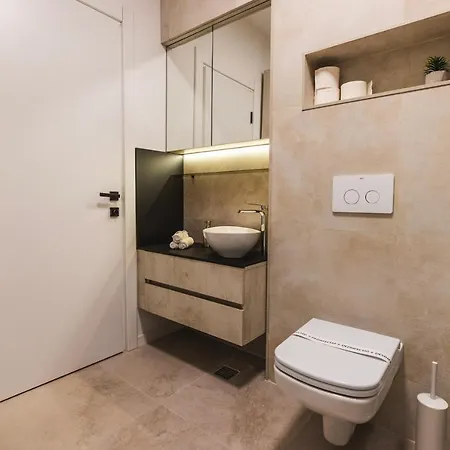 Lägenhet Abovethesea By Alezzi Resort&spa Năvodari