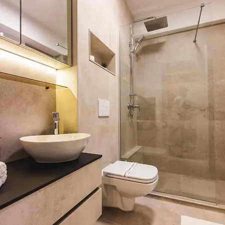 Abovethesea By Alezzi Resort&spa