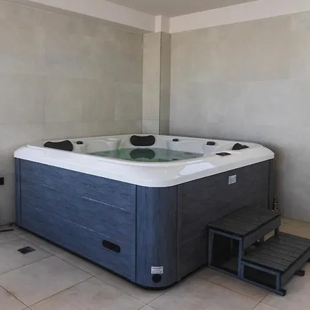 Abovethesea By Alezzi Resort&spa Năvodari