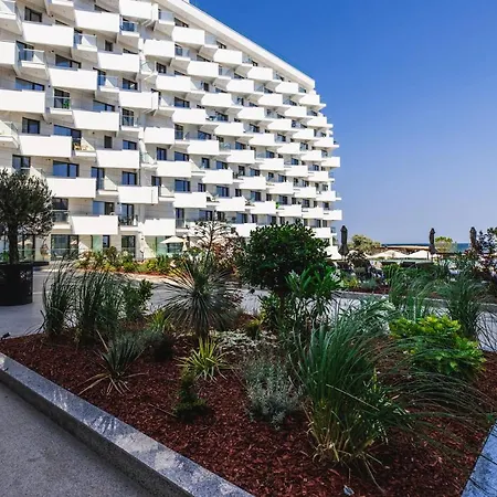 Abovethesea By Alezzi Resort&spa Navodari