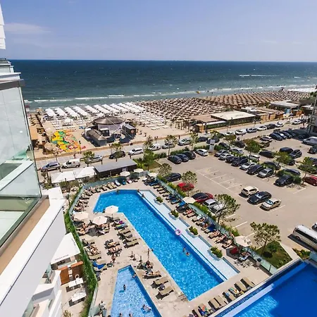 Abovethesea By Alezzi Resort&spa Apartment *