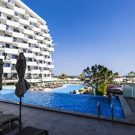 Abovethesea By Alezzi Resort&spa *
